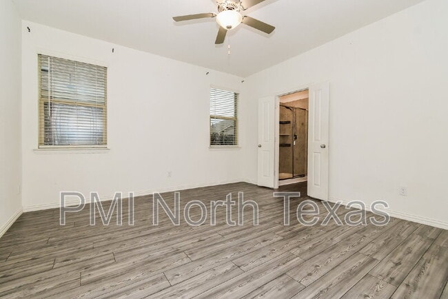 Building Photo - 1208 Mesquite Ln