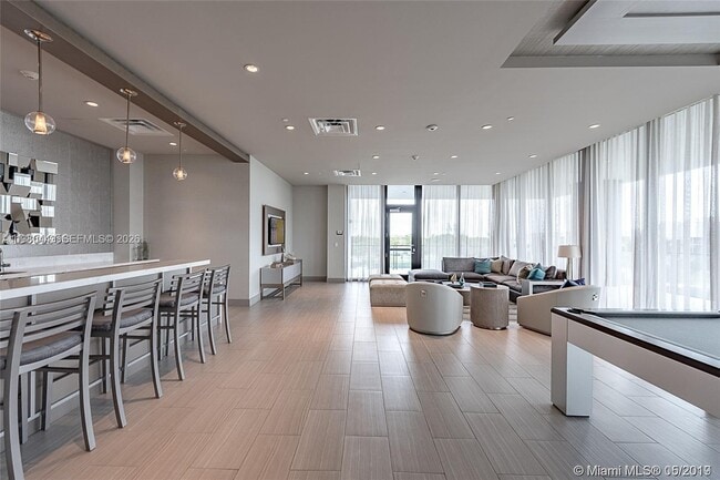 Building Photo - 5300 NW 85th Ave