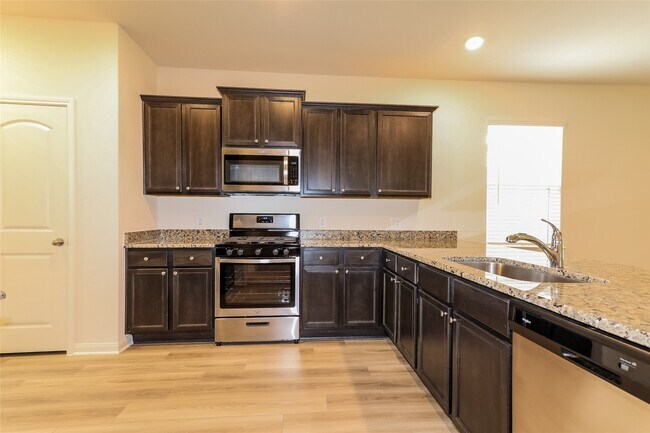Building Photo - 26865 Steinbeck Dr