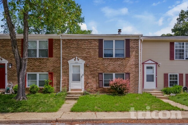 Building Photo - 1051 Dorset Dr