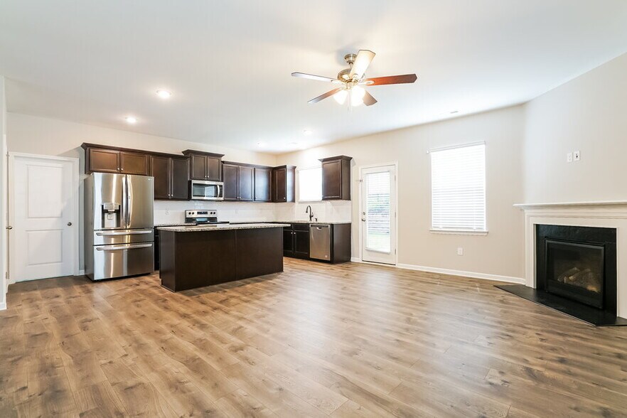 Building Photo - 674 River Dell Townes Ave