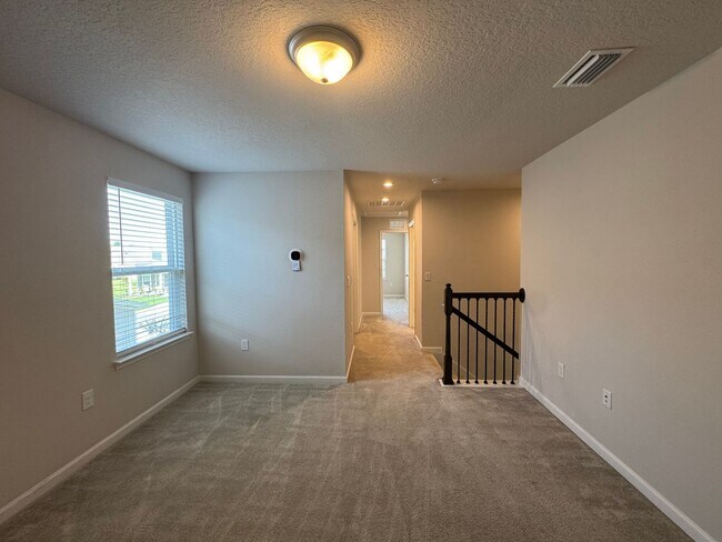 Building Photo - Ready Now: Panther Creek Two-Story Single Family Home