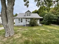 Building Photo - 2130 Bourdon St