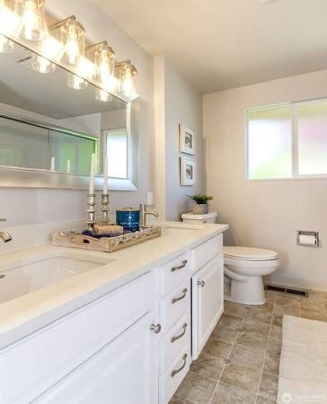 Primary Photo - Spacious 3BR House in Federal Way