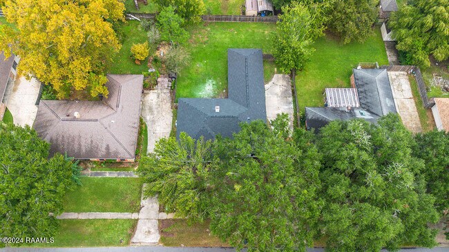 Building Photo - 213 Presbytere Pkwy