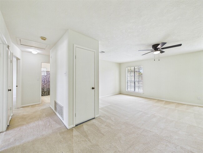 Building Photo - 814 Lochnell Dr