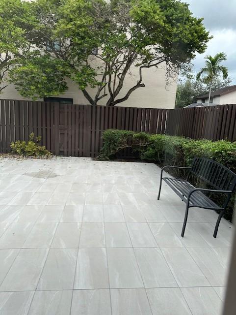 Building Photo - 10065 SW 137th Ct