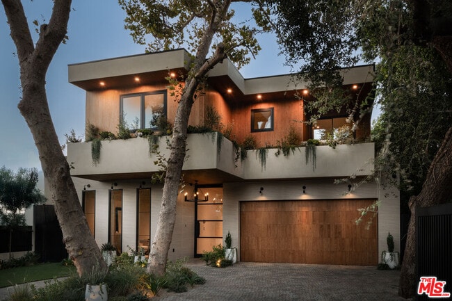 Building Photo - 13229 Hesby St