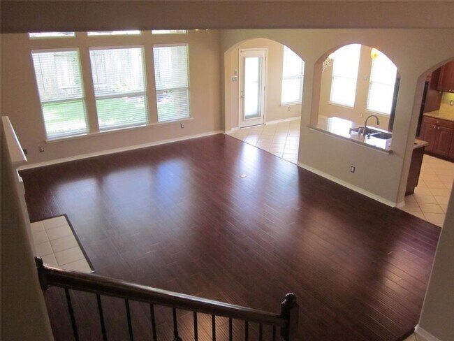 Building Photo - 8406 Oak Villa Ct