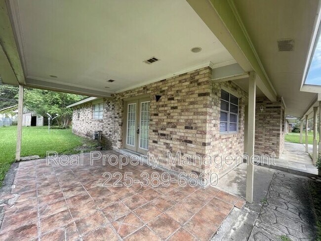 Building Photo - 275 W Chalfont Dr