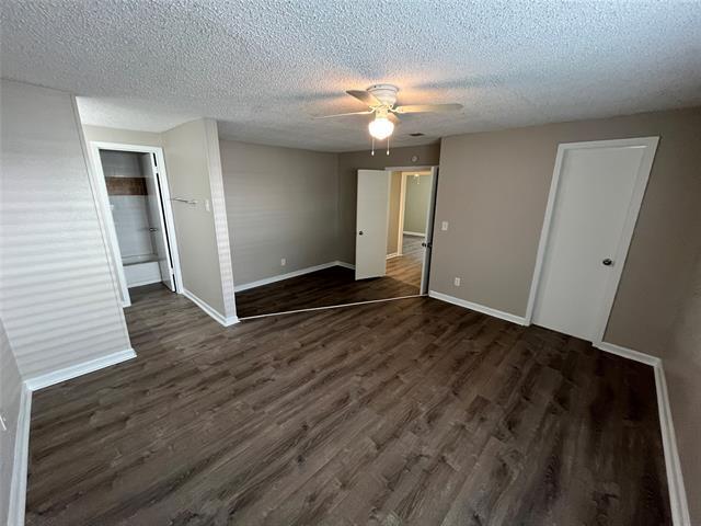 Building Photo - 10 Merrie Cir