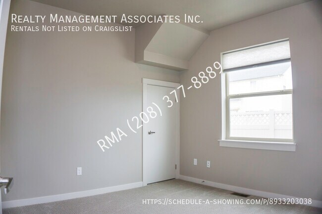 Building Photo - 5086 N Cortona Way