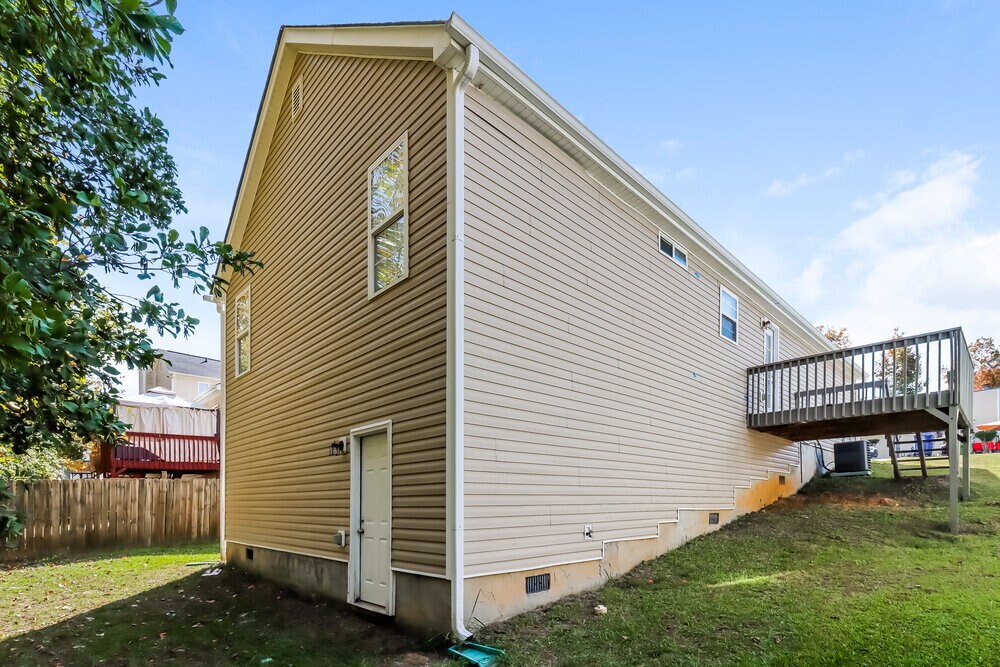 Building Photo - 1072 Abington Ct