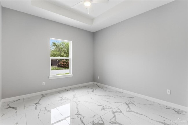 Building Photo - 22 South Dr