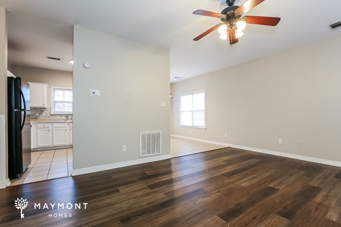 Building Photo - 3204 Cloverridge Dr