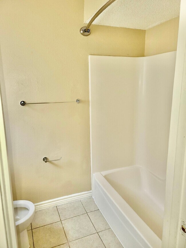 Building Photo - 4122 Baynard Dr