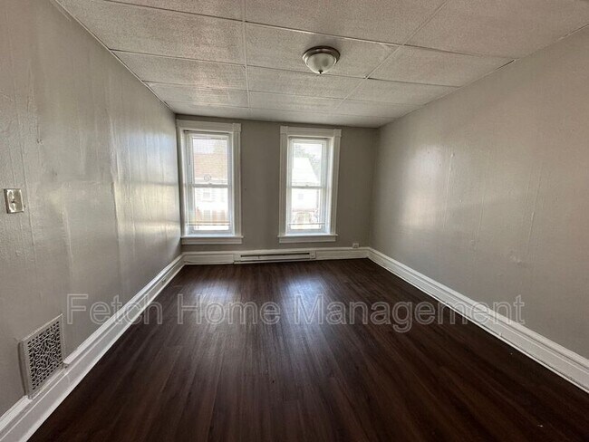 Building Photo - 512 Spruce St