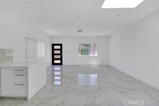 Building Photo - 634 E Valencia Ave