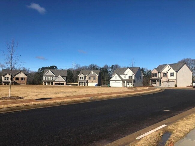 Building Photo - 221 Winterset Cir