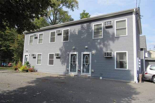 Building Photo - 36 Main St