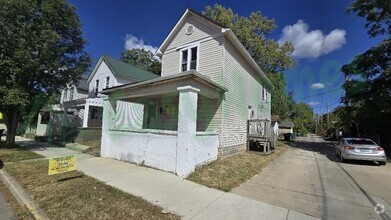 Building Photo - 1908 N E St