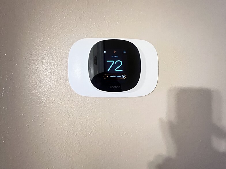 smart thermostat - 6022 Vermillion Blvd