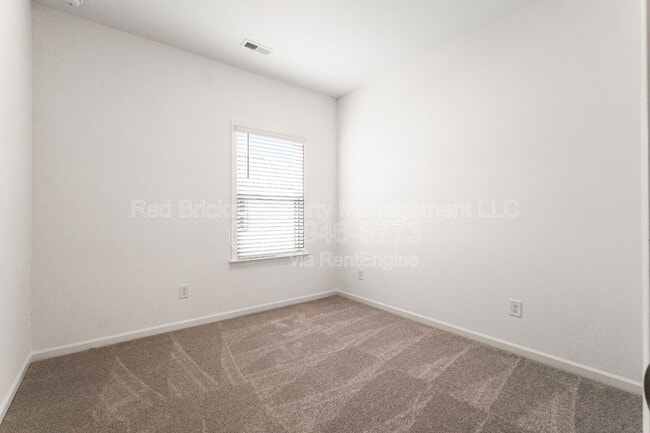 Building Photo - 2007 Hawksworth Ln