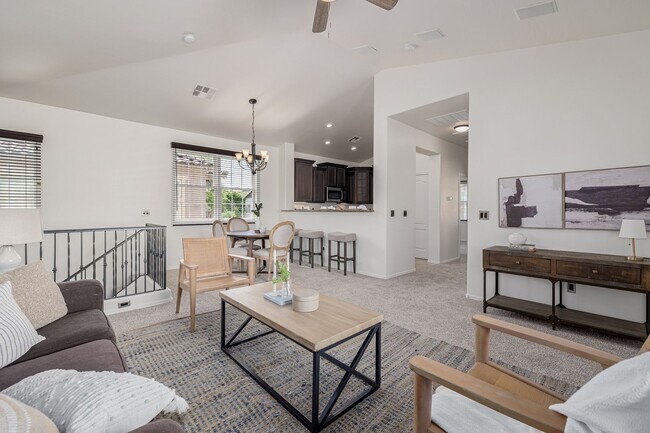Building Photo - Newly updated townhouse with 2 car garage!