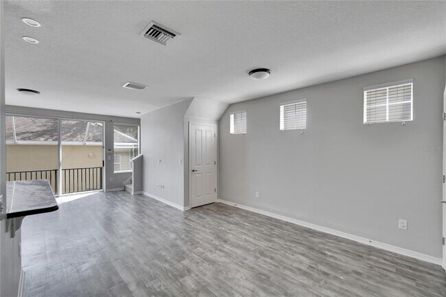 Building Photo - 7322 S Trask St