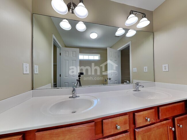 Building Photo - 97 Tenth Avenue