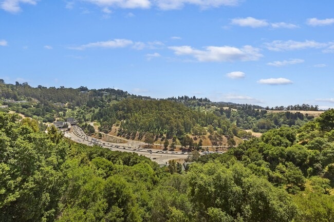 Building Photo - Spacious 4-Story Townhouse with Panoramic ...