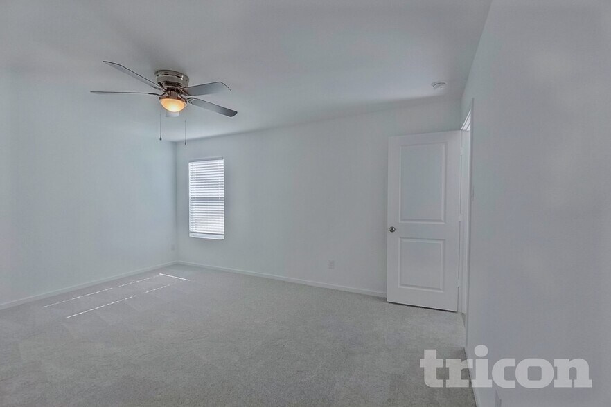 Building Photo - 827 Ginkgo Wy