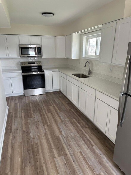 Building Photo - 5738 Pennsylvania St