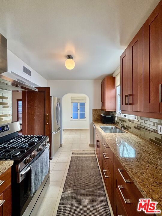 Building Photo - 2439 W Silver Lake Dr