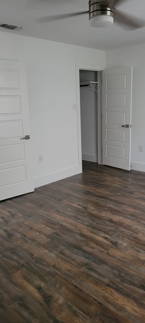 Building Photo - 2 bedroom 2 bath