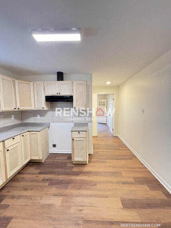 Building Photo - 2249 Brown Ave