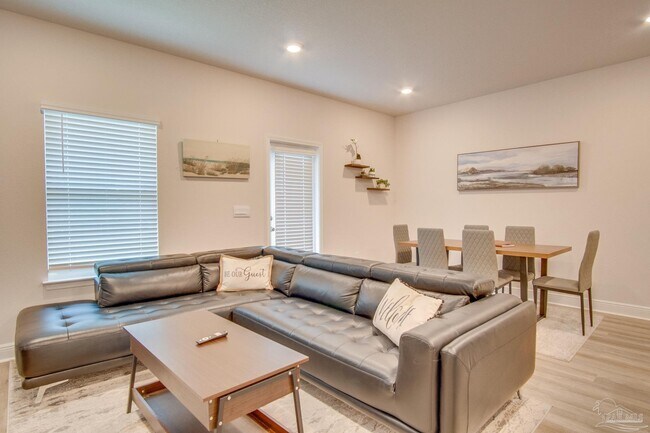 Building Photo - 5689 Stellarjay St