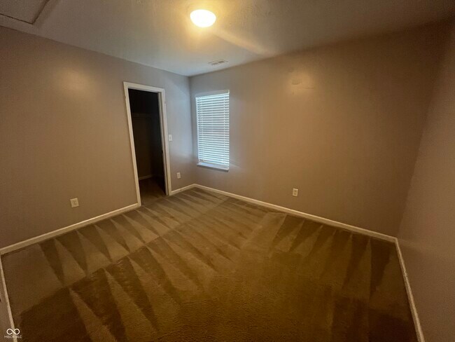 Building Photo - 809 Blackberry Dr