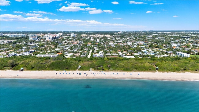 Building Photo - 425 N Ocean Blvd