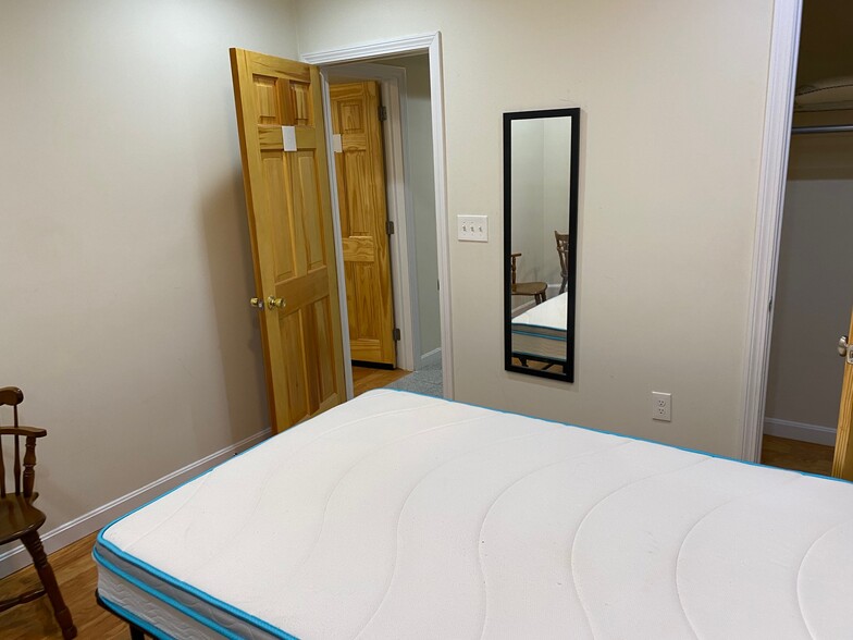 Building Photo - 179 Northampton St