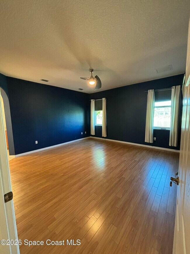 Building Photo - 2542 Woodfield Cir