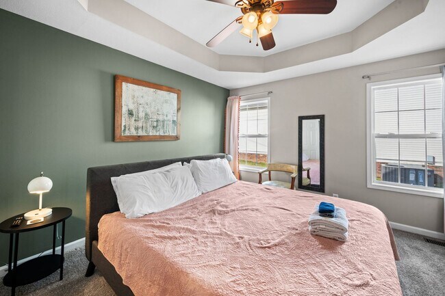 Building Photo - Fully Furnished | Bonus Room | Fenced Yard |No Backyard Neighbors!