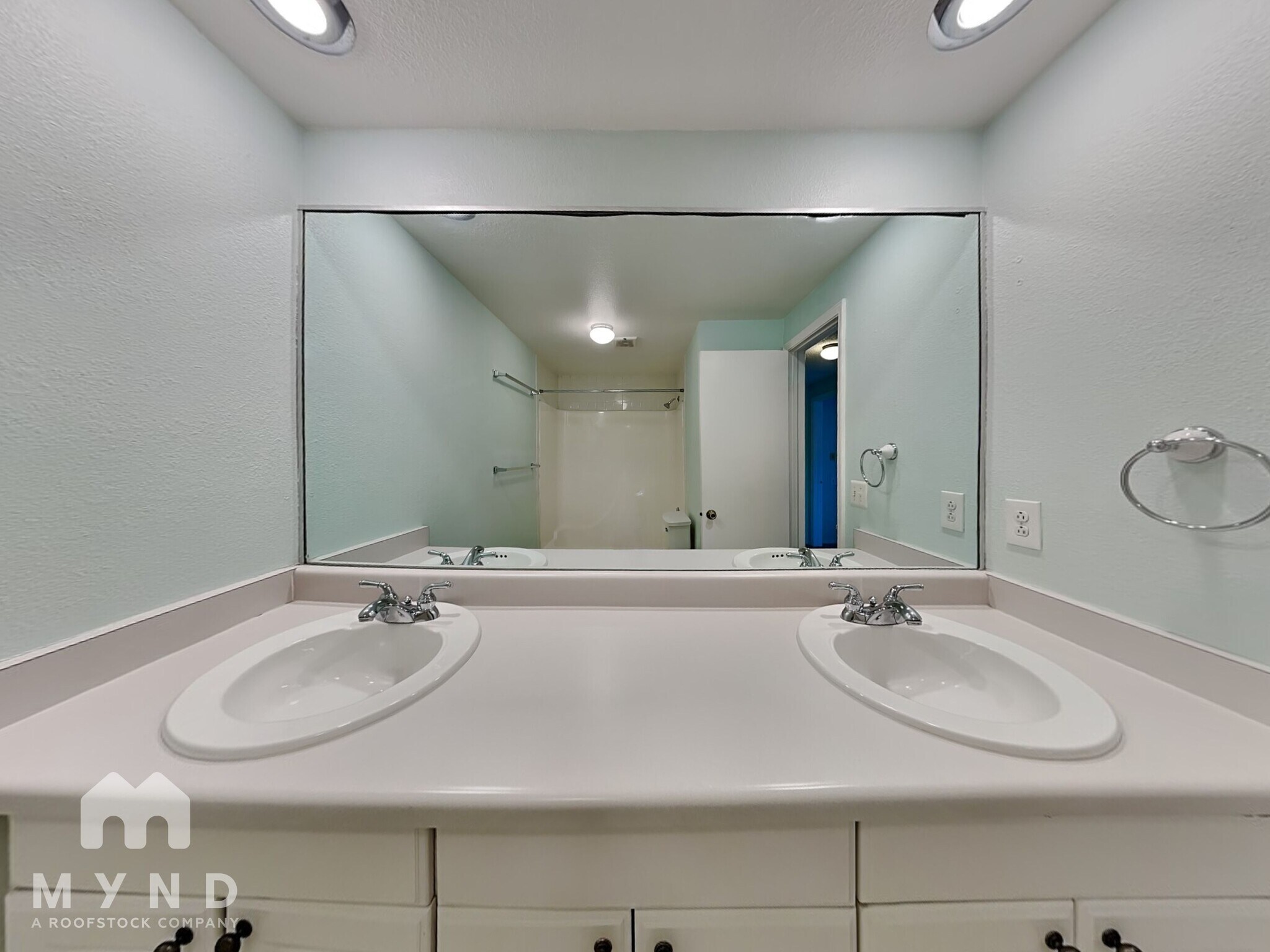 Building Photo - 12446 E Amherst Cir