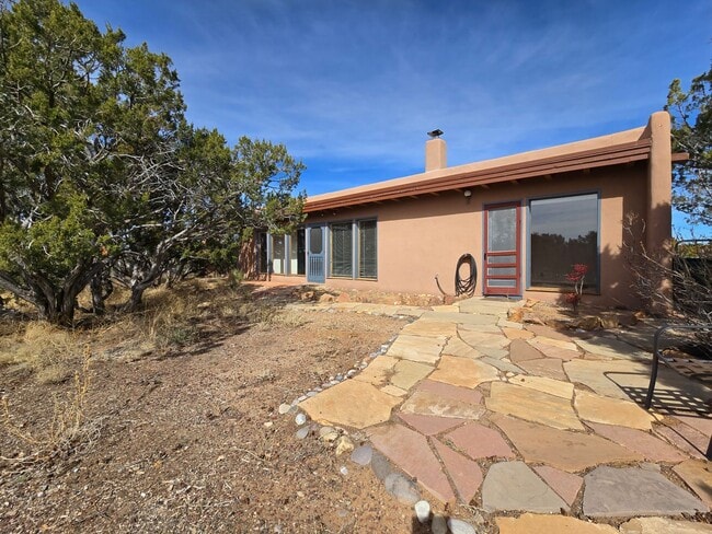 Building Photo - 22 Encantado Cir