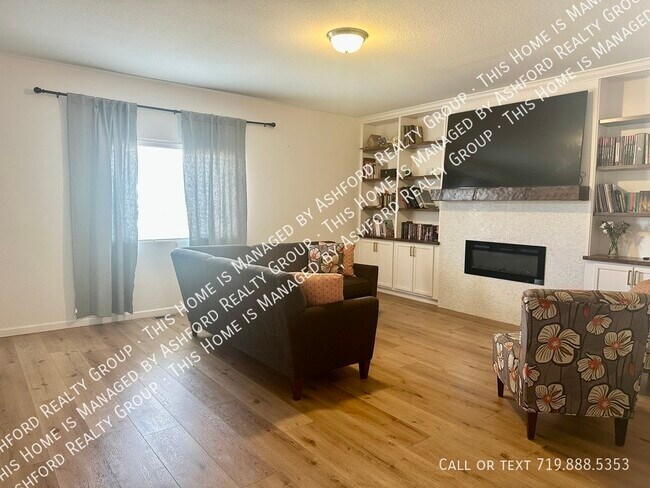 Building Photo - 3755 Reindeer Cir