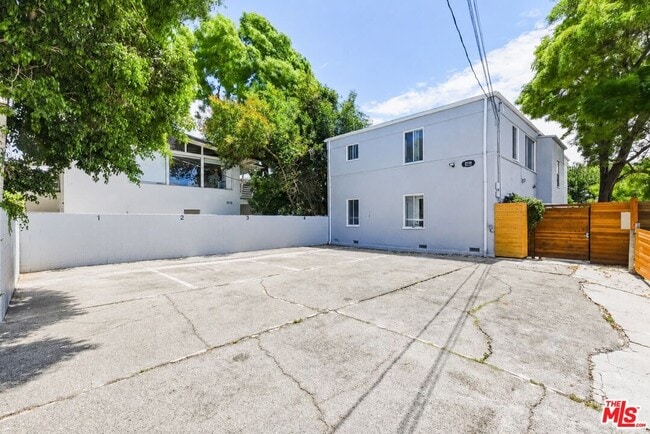 Building Photo - 2710 Bellevue Ave