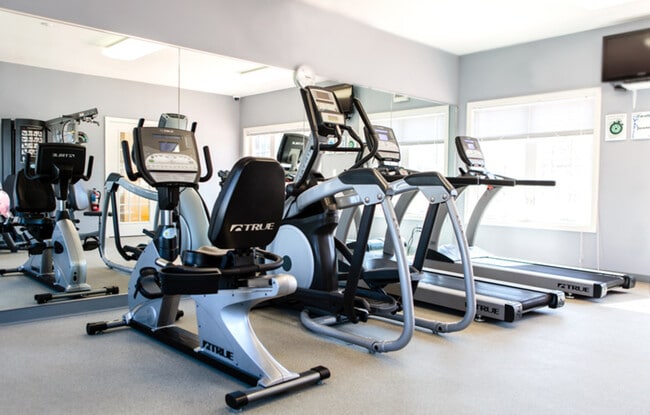 Building Photo - 35 Ridgecrest Ter