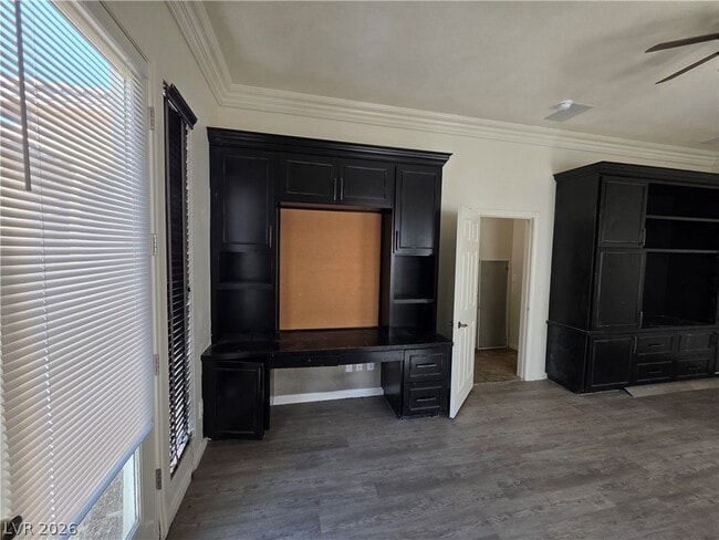 Building Photo - 9338 Wilderness Glen Ave