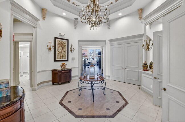 Building Photo - 9826 Vía Amati