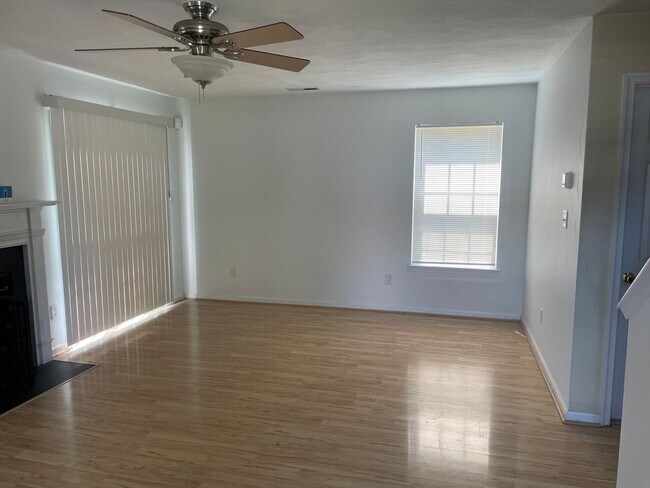 Building Photo - 4781 Cullen Rd